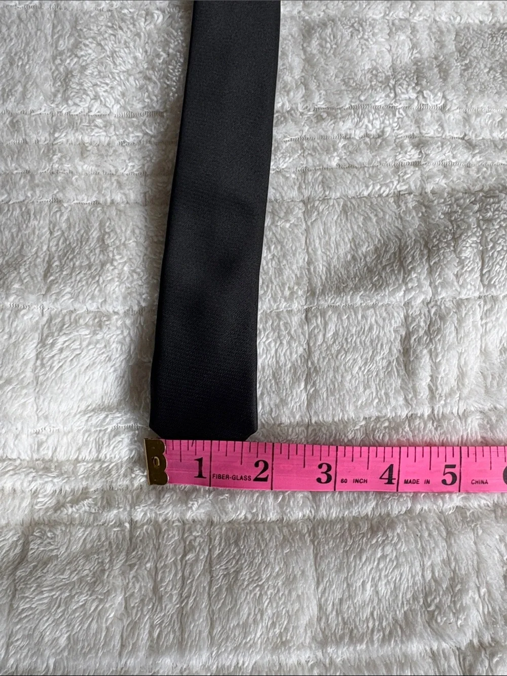 H&M Solid Black Skinny Polyester Men's Tie - Picture 3 of 3